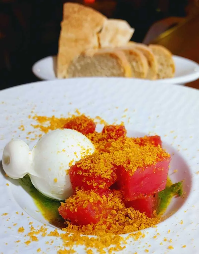 Crudo de Atum com Bottarga Ralada