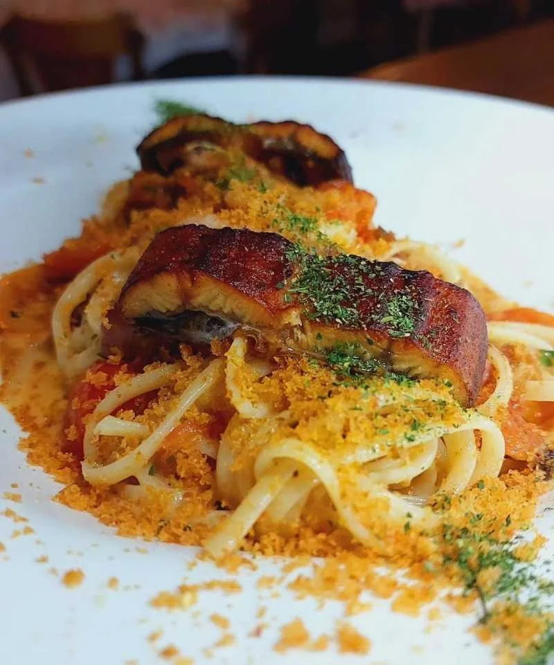 Linguine com Bottarga e Enguia Defumada "À Luiz Claudio Peta"