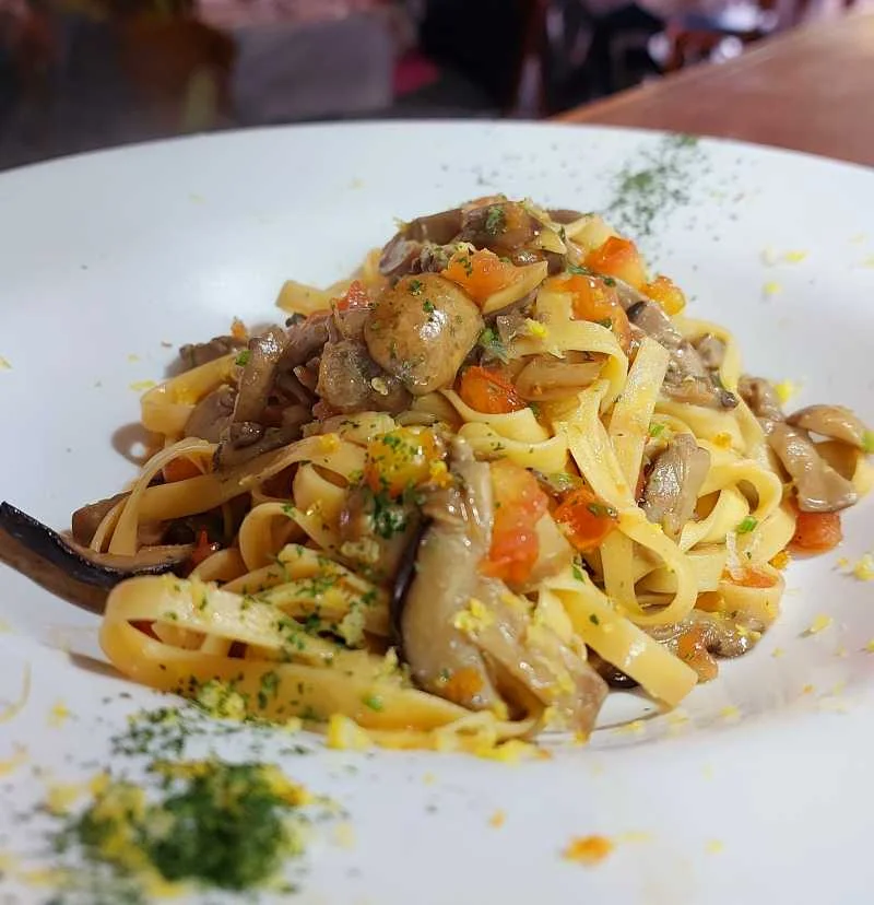 Fettuccine ao Trio de Cogumelos
