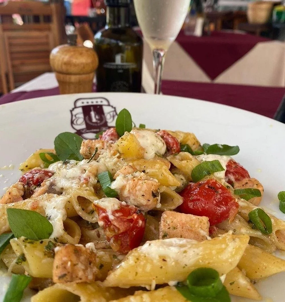 Penne à mesa na Enoteca Ferreti