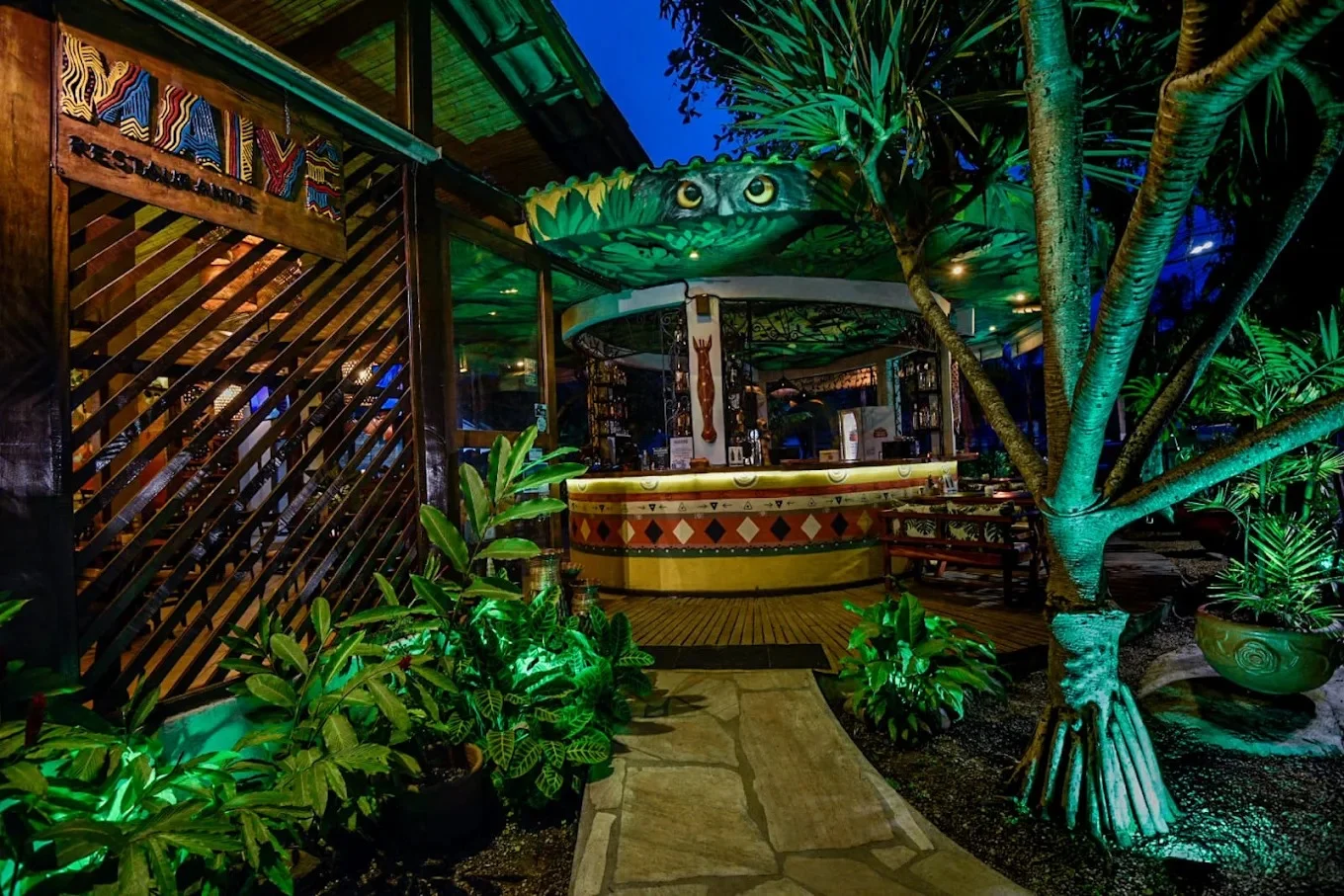 Ambientes para aproveitar Paraty — Restaurante Maiyê